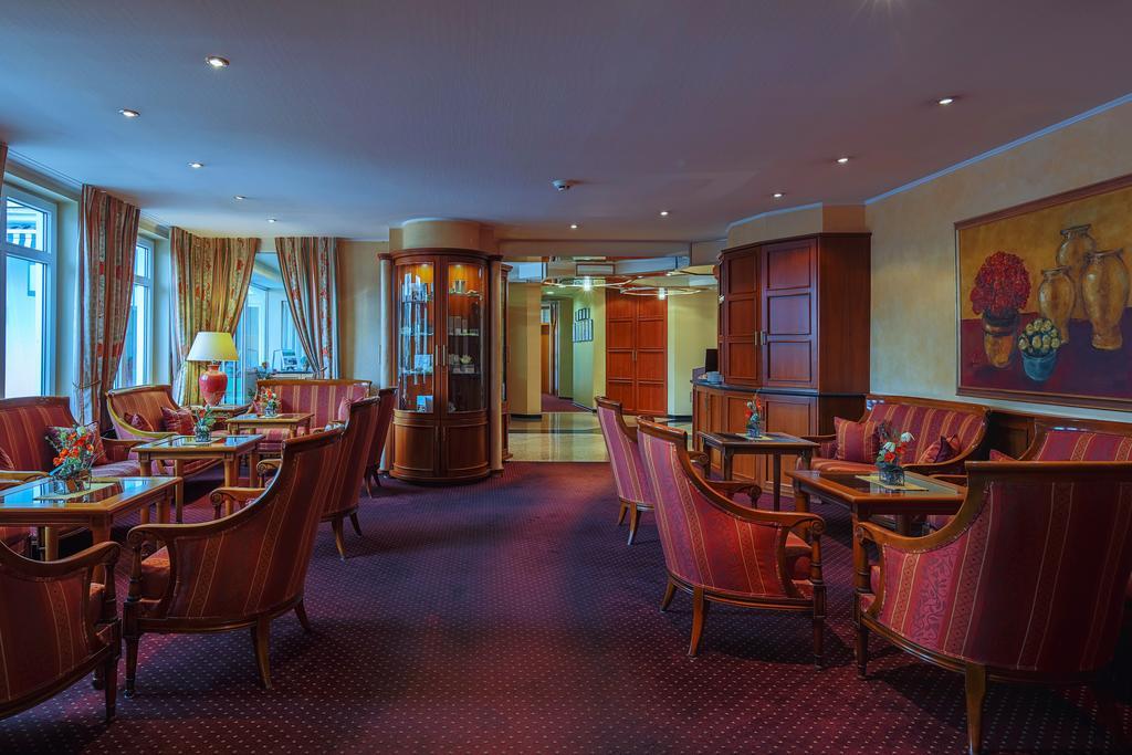 Hotel-Restaurant Kunz Пирмазенс Экстерьер фото