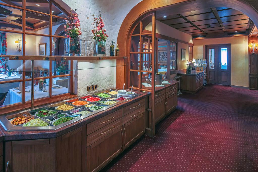 Hotel-Restaurant Kunz Пирмазенс Экстерьер фото