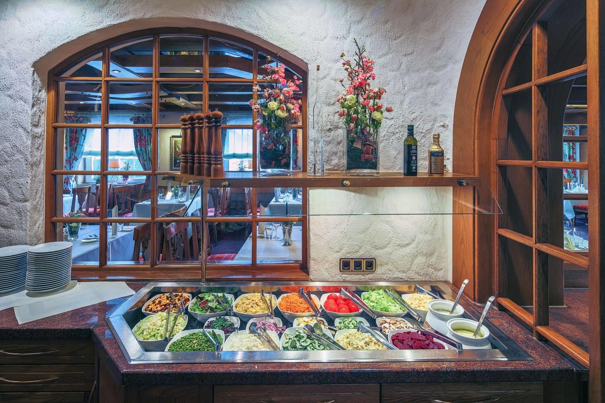Hotel-Restaurant Kunz Пирмазенс Экстерьер фото