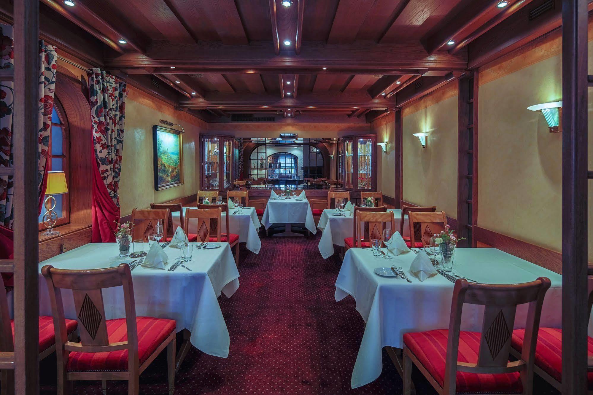 Hotel-Restaurant Kunz Пирмазенс Экстерьер фото