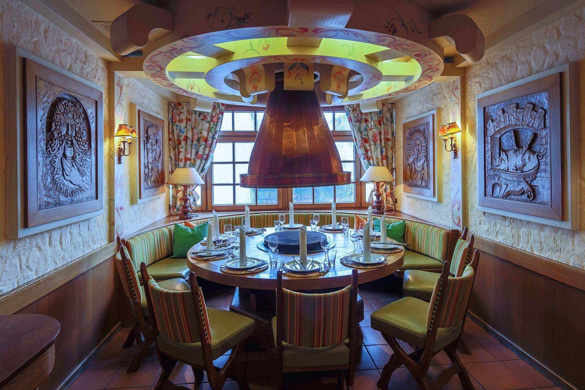 Hotel-Restaurant Kunz Пирмазенс Экстерьер фото