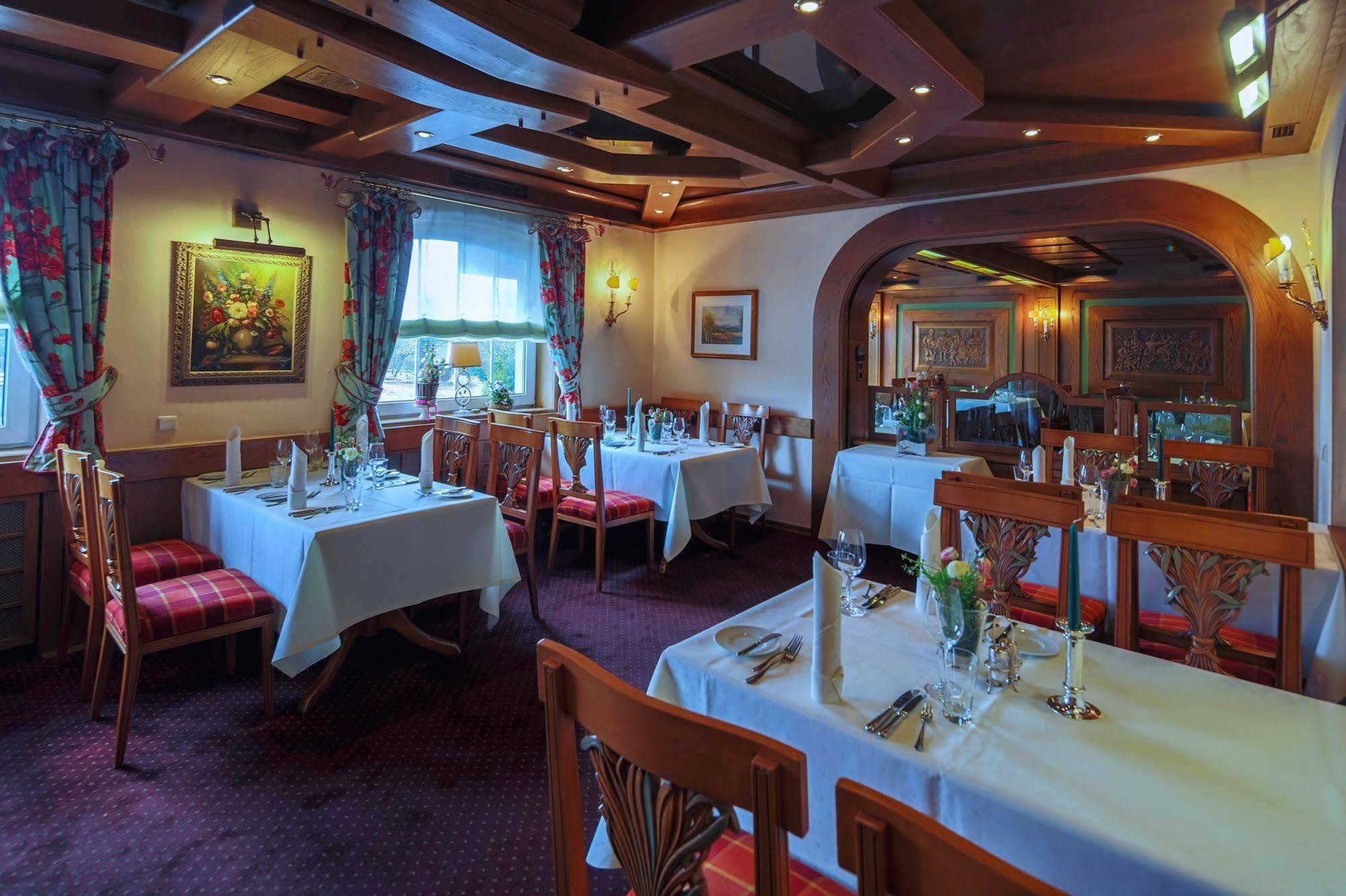 Hotel-Restaurant Kunz Пирмазенс Экстерьер фото
