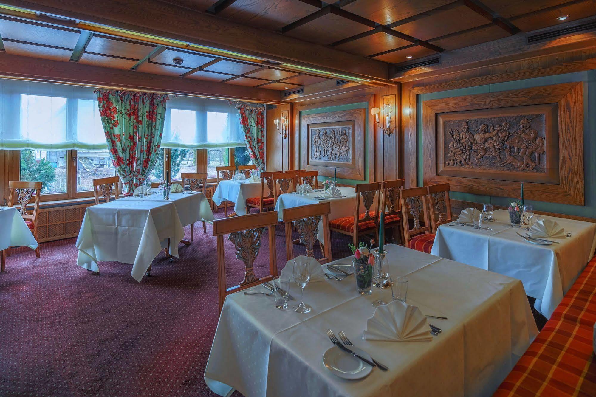 Hotel-Restaurant Kunz Пирмазенс Экстерьер фото