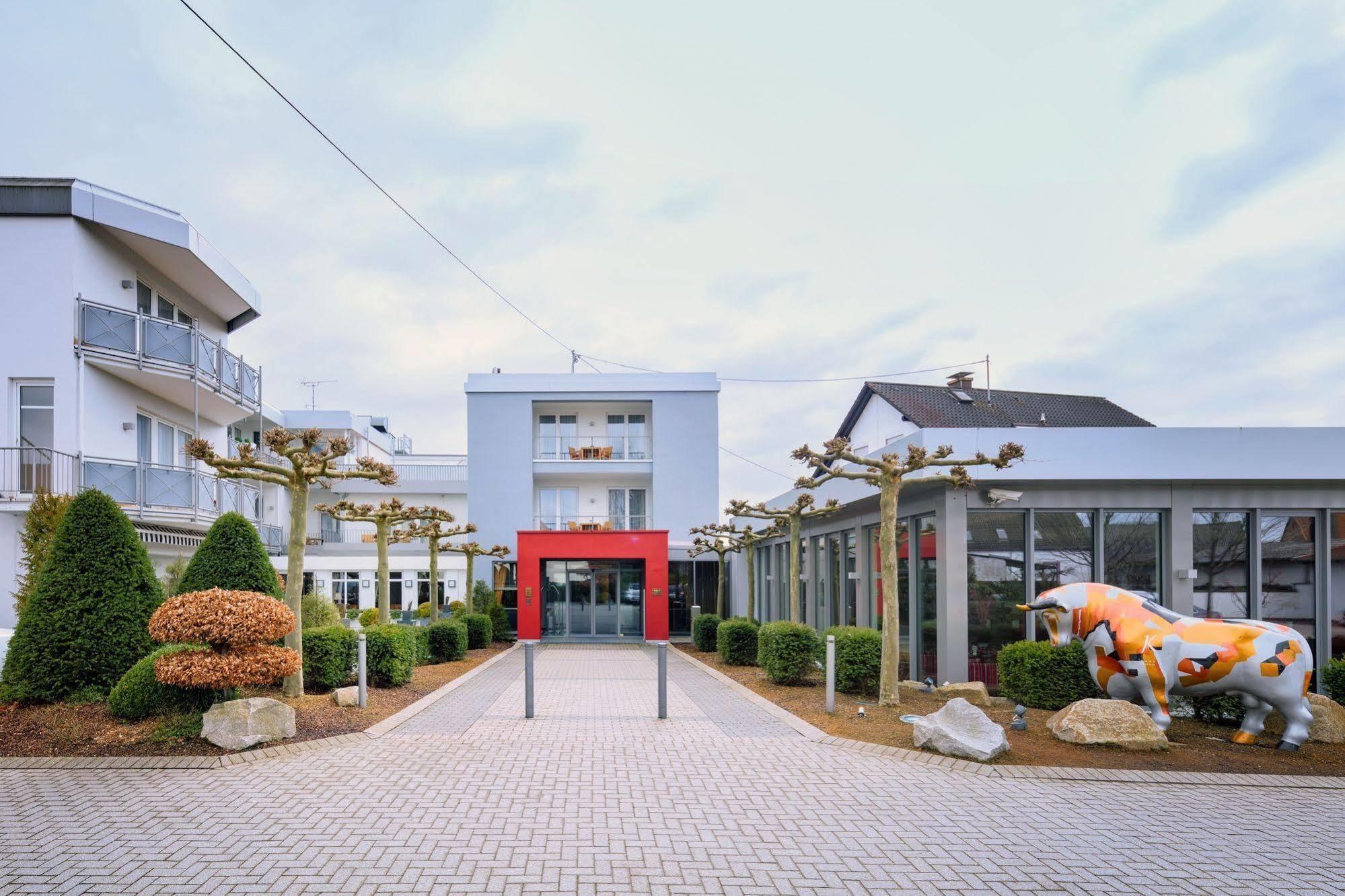 Hotel-Restaurant Kunz Пирмазенс Экстерьер фото